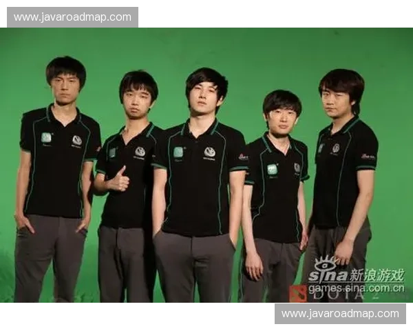 DOTA2中敬酒文化的起源演变与玩家互动精神的象征意义探讨